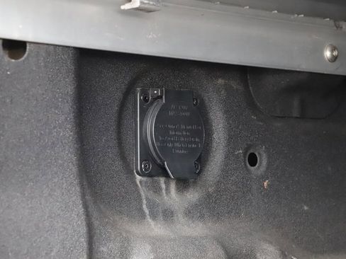 Used 2018 Nissan Titan PRO-4X image 10