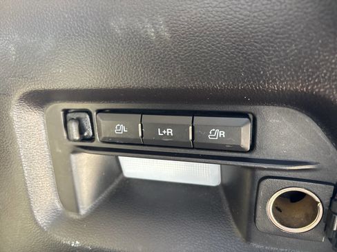 Used 2021 Ford Explorer Limited w/ Equipment Group 301A AWD/4WD image 33