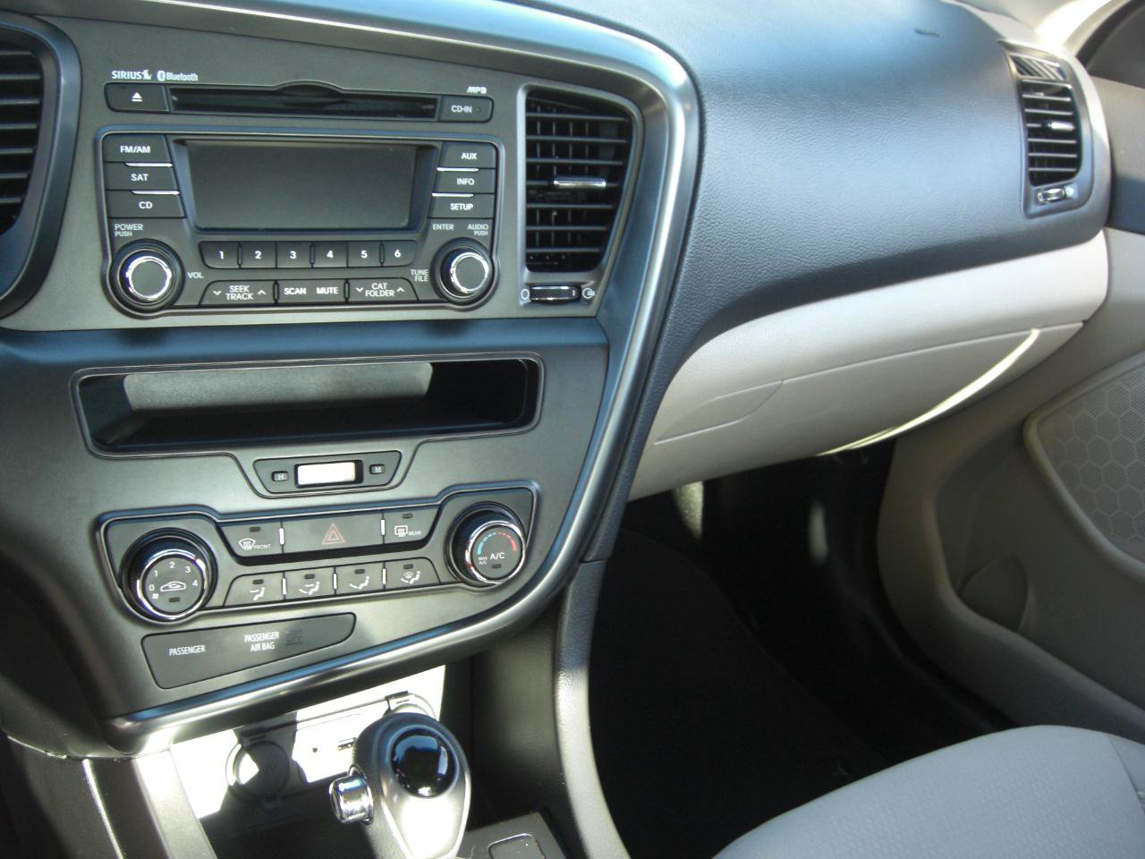 Used 2013 Kia Optima LX FWD image 10