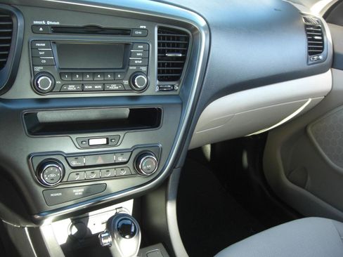 Used 2013 Kia Optima LX FWD image 10
