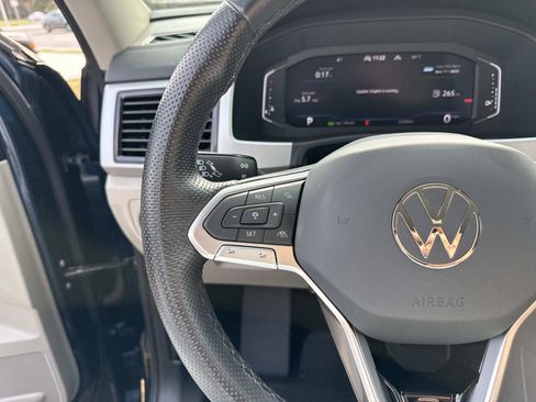 Used 2023 Volkswagen Atlas SEL Premium image 32