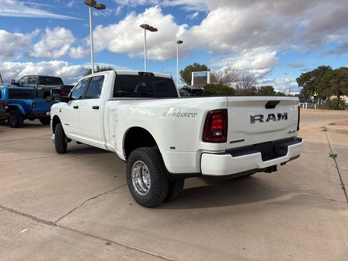 New 2026 RAM 3500 Big Horn AWD/4WD image 7