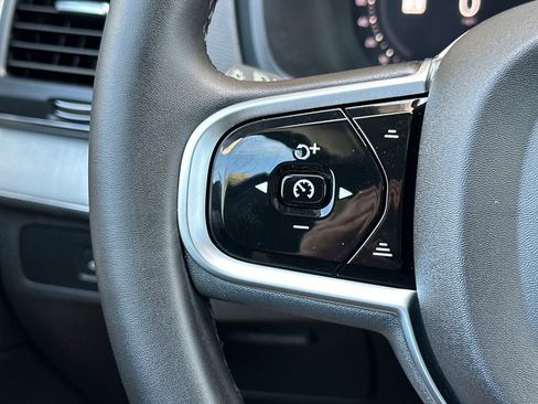 Certified 2025 Volvo XC90 B5 Core AWD/4WD image 28