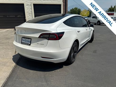 Used 2022 Tesla Model 3 Long Range AWD/4WD image 7