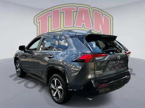 Used 2024 Toyota RAV4 SE w/ Weather & Moonroof Package AWD/4WD image 4