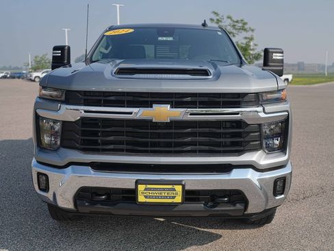 Used 2024 Chevrolet Silverado 2500 LT w/ Safety Package AWD/4WD image 2