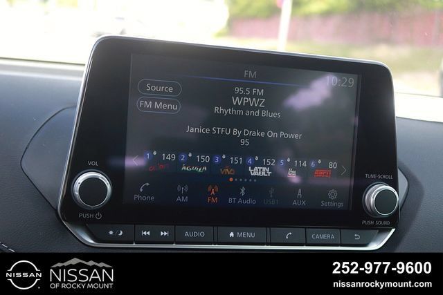 Used 2024 Nissan Sentra SV FWD image 23