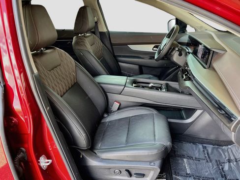 Used 2025 Nissan Murano Platinum w/ Cargo Package AWD/4WD image 30
