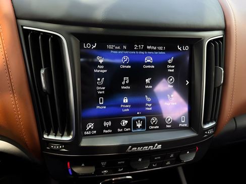 Used 2019 Maserati Levante GranSport AWD/4WD image 9