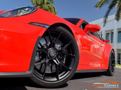 Used 2022 Porsche 911 GT3 RWD image 11