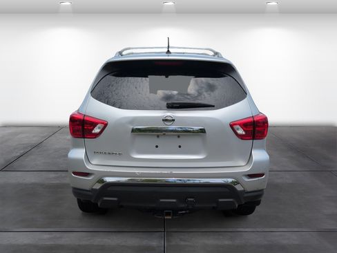 Used 2018 Nissan Pathfinder S FWD image 7