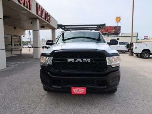 Used 2022 RAM 2500 Tradesman RWD image 2