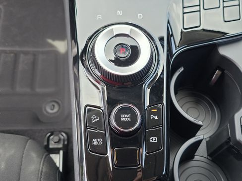 New 2025 Kia Sportage LX image 25