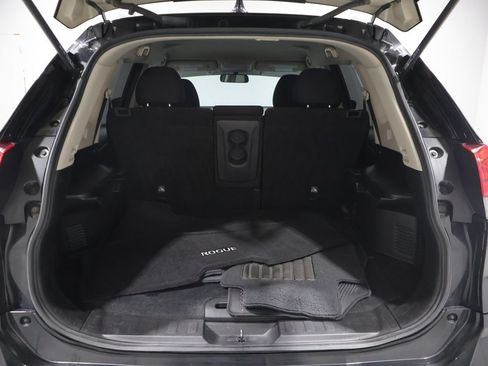Used 2017 Nissan Rogue SV AWD/4WD image 4