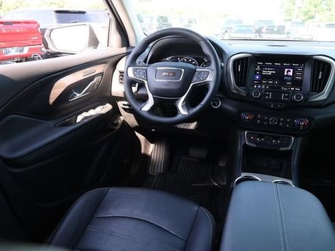 Used 2024 GMC Terrain Denali w/ Denali Premium Package AWD/4WD image 26