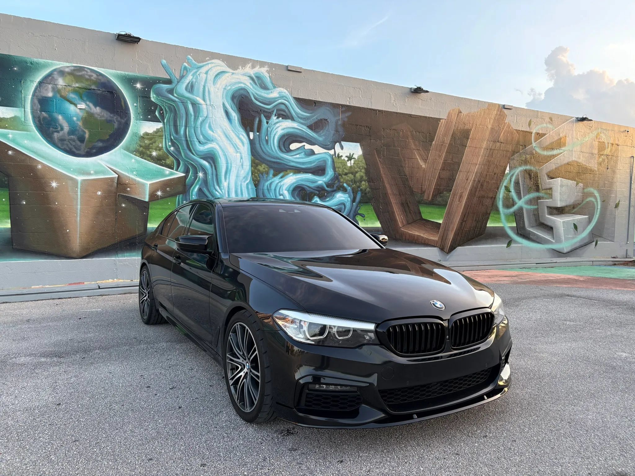 Used 2019 BMW 540i w/ M Sport Package RWD image 3