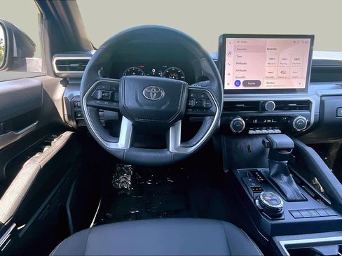 Used 2024 Toyota Tacoma TRD Off-Road AWD/4WD image 6