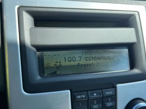 Used 2011 Volvo C30 T5 w/ Preferred Pkg image 9