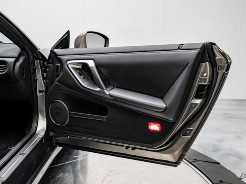 Used 2009 Nissan GT-R Premium image 92