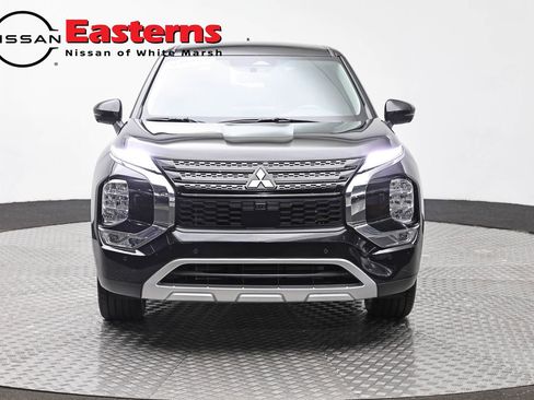 Used 2024 Mitsubishi Outlander AWD image 2