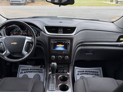 Used 2016 Chevrolet Traverse LT AWD/4WD image 19