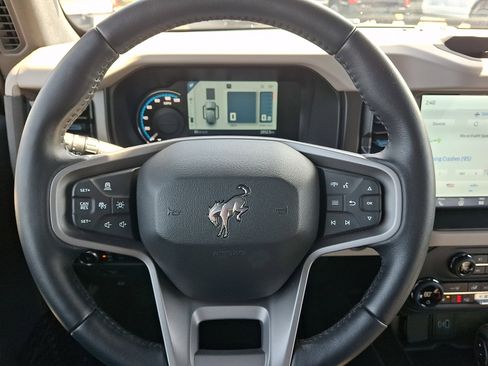 Certified 2023 Ford Bronco Wildtrak image 24