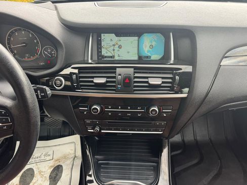 Used 2017 BMW X3 xDrive28i w/ Premium Package image 11
