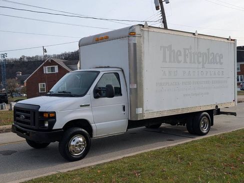Used 2017 Ford E-450 and Econoline 450 Super Duty RWD image 11