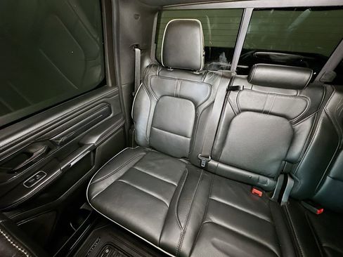 Used 2022 RAM 1500 Limited AWD/4WD image 12