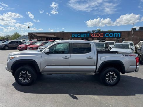 Used 2019 Toyota Tacoma TRD Off-Road image 6