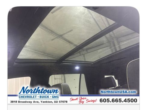 Used 2023 GMC Yukon SLT w/ SLT Premium Package AWD/4WD image 22