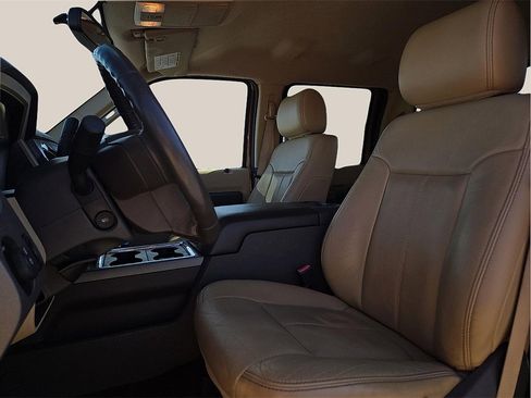 Used 2012 Ford F250 Lariat w/ Camper Pkg image 12