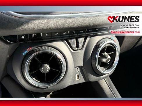 Used 2025 Chevrolet Blazer LT image 28