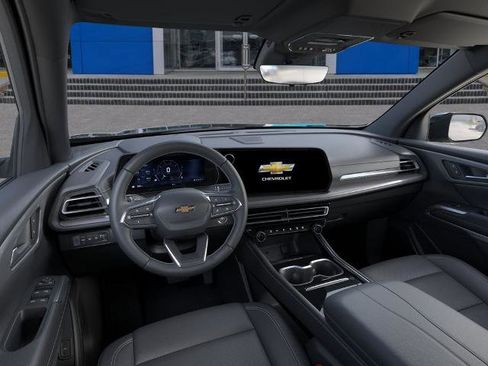 New 2026 Chevrolet Traverse LT w/ Sun and Wheel Package AWD/4WD image 15