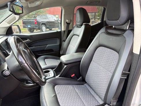 Used 2016 Chevrolet Colorado Z71 AWD/4WD image 9