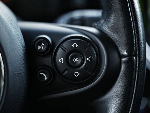 Used 2017 MINI Cooper S image 33