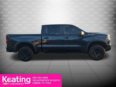 Used 2023 Chevrolet Silverado 1500 ZR2 w/ Technology Package image 4