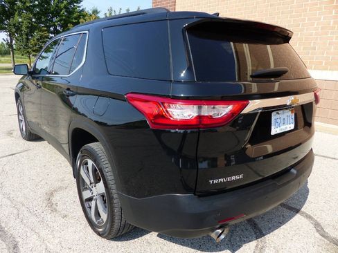 Used 2020 Chevrolet Traverse LT w/ LT Premium Package FWD image 7