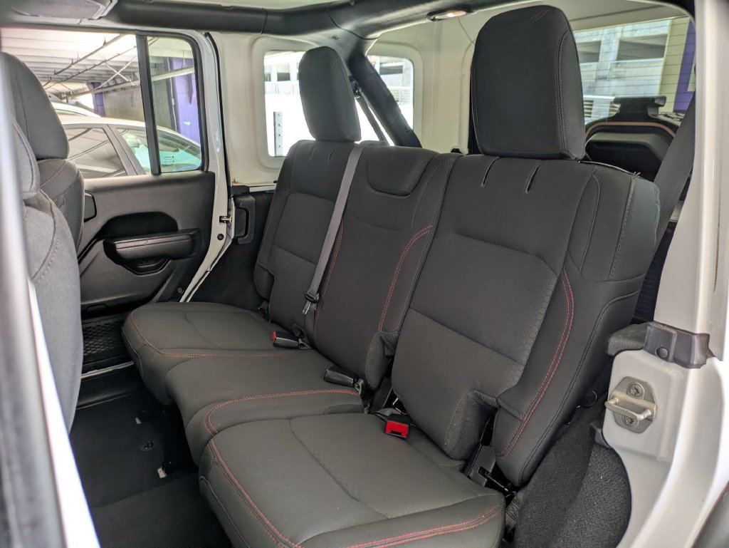 Used 2023 Jeep Wrangler Unlimited Rubicon AWD/4WD image 24