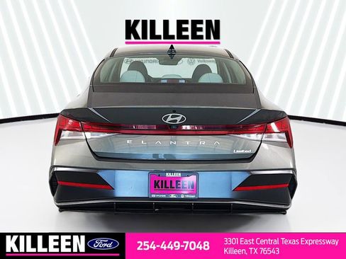 Used 2025 Hyundai Elantra Limited FWD image 7