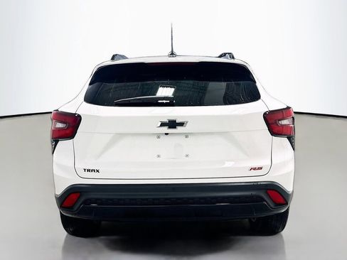 Used 2025 Chevrolet Trax RS w/ Sunroof Package image 7