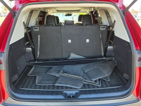 Certified 2025 Toyota Grand Highlander FWD image 16