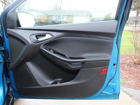 Used 2015 Ford Focus SE image 35