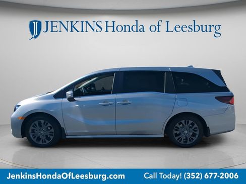 New 2026 Honda Odyssey Touring image 6