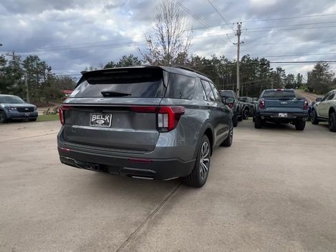 New 2026 Ford Explorer ST-Line image 6