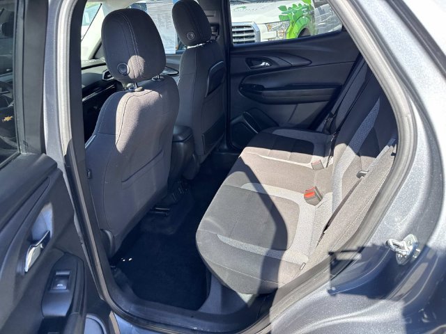 Used 2021 Chevrolet TrailBlazer LT w/ Convenience Package FWD image 16