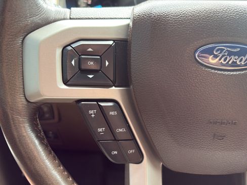 Used 2018 Ford F150 King Ranch w/ Equipment Group 601A Luxury AWD/4WD image 9
