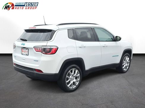 Used 2022 Jeep Compass Latitude image 6