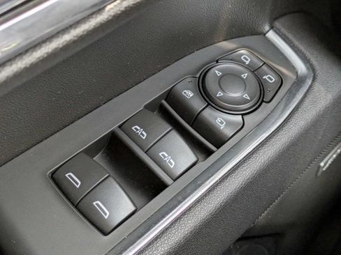 Used 2025 GMC Sierra 1500 SLT w/ SLT Convenience Package RWD image 23