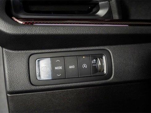 Used 2026 Chevrolet Traverse RS AWD/4WD image 44
